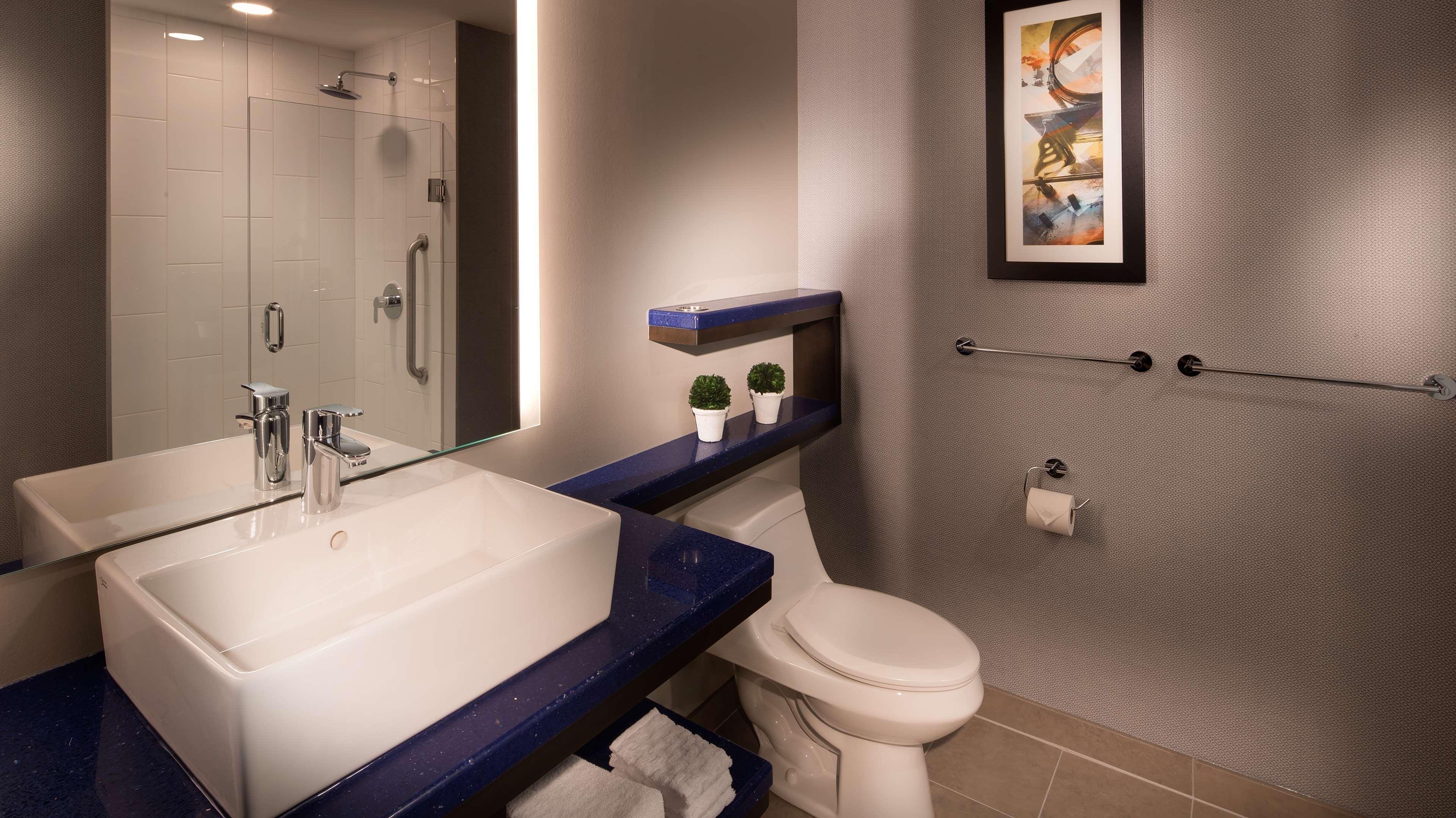 Glo Best Western Kanata Ottawa West Eksteriør billede