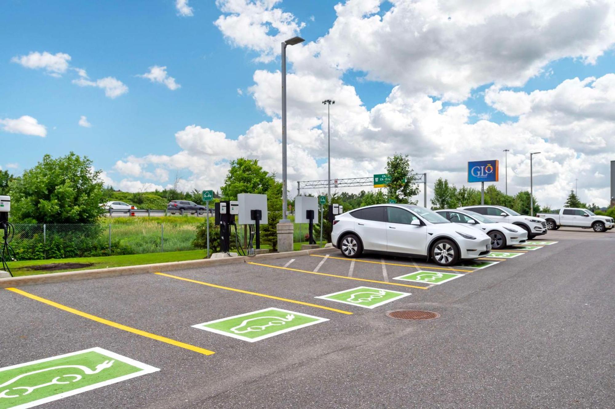 Glo Best Western Kanata Ottawa West Eksteriør billede
